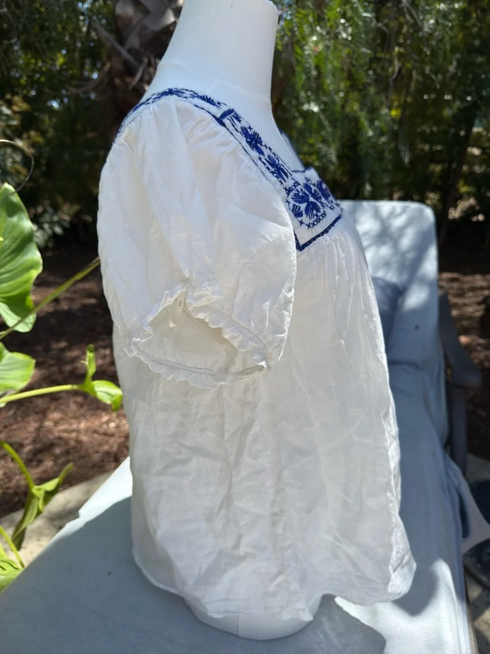 Forever 21 Embroidered Square Neck Puff Sleeve Top - Picture 5 of 7